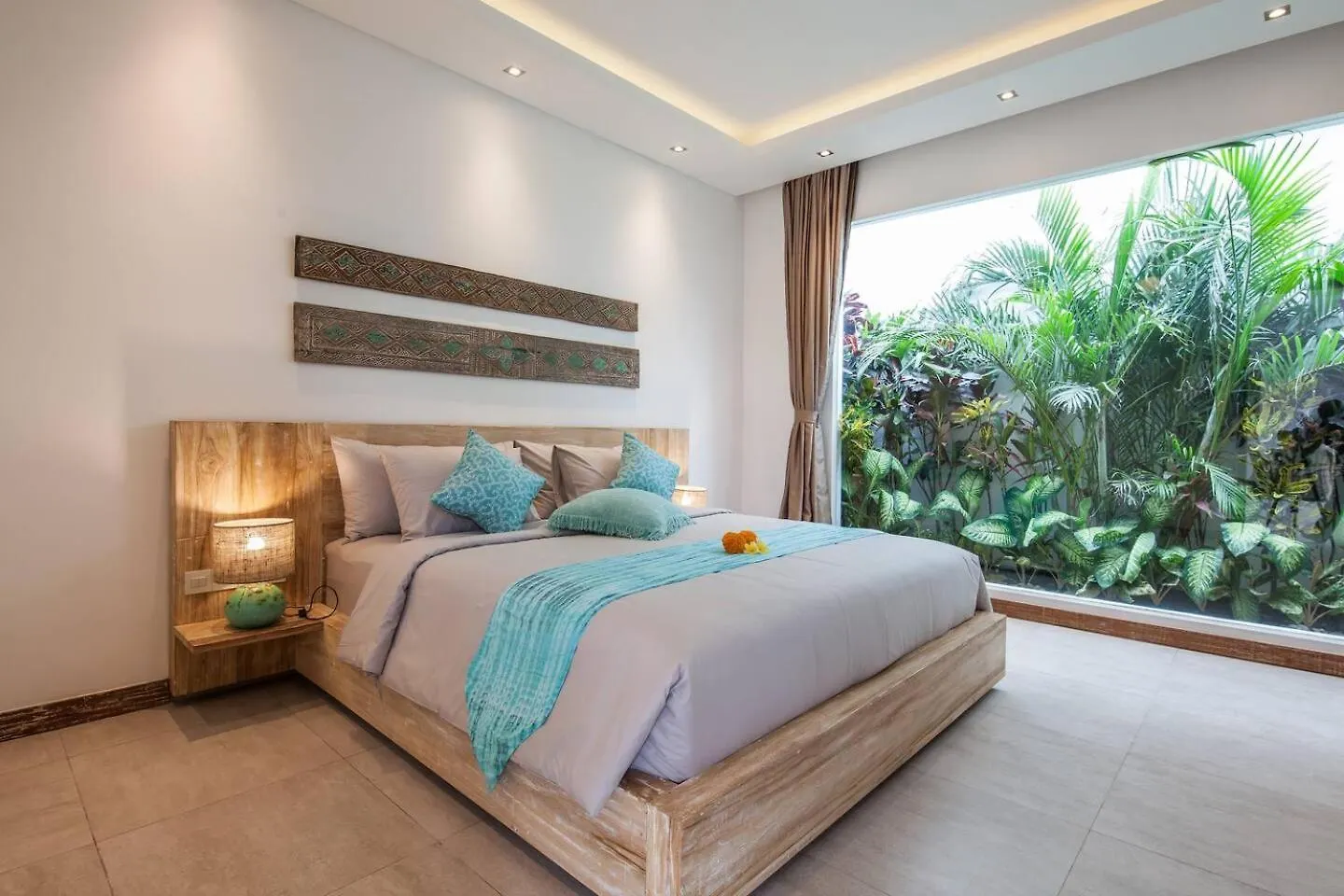 Luxurious 2 Bd Villa In Seminyak Indonesia