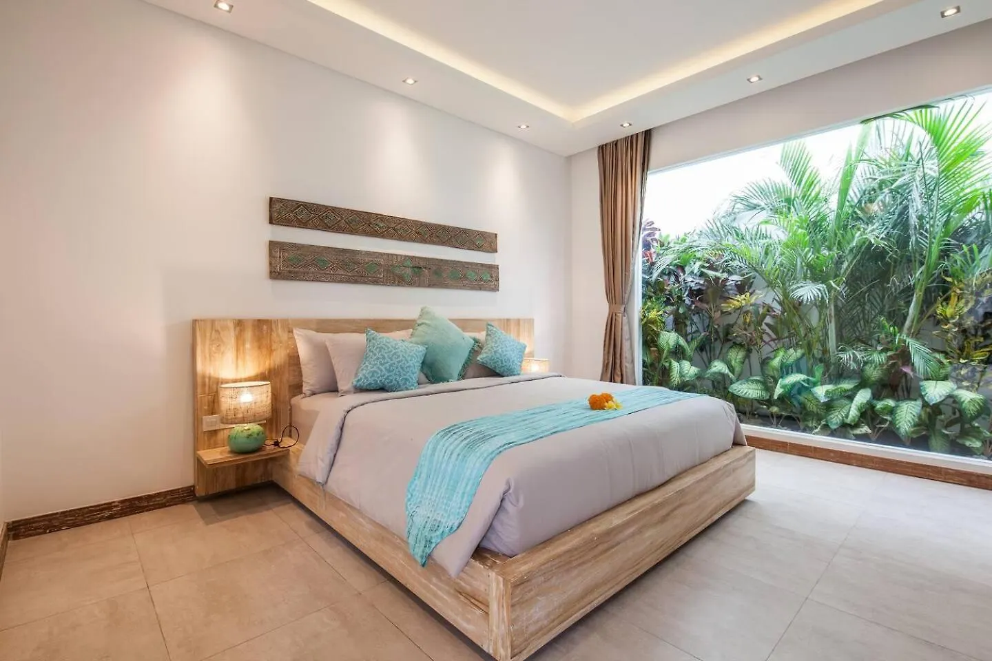 Luxurious 2 Bd Villa In Seminyak 0*, Seminyak (Bali)