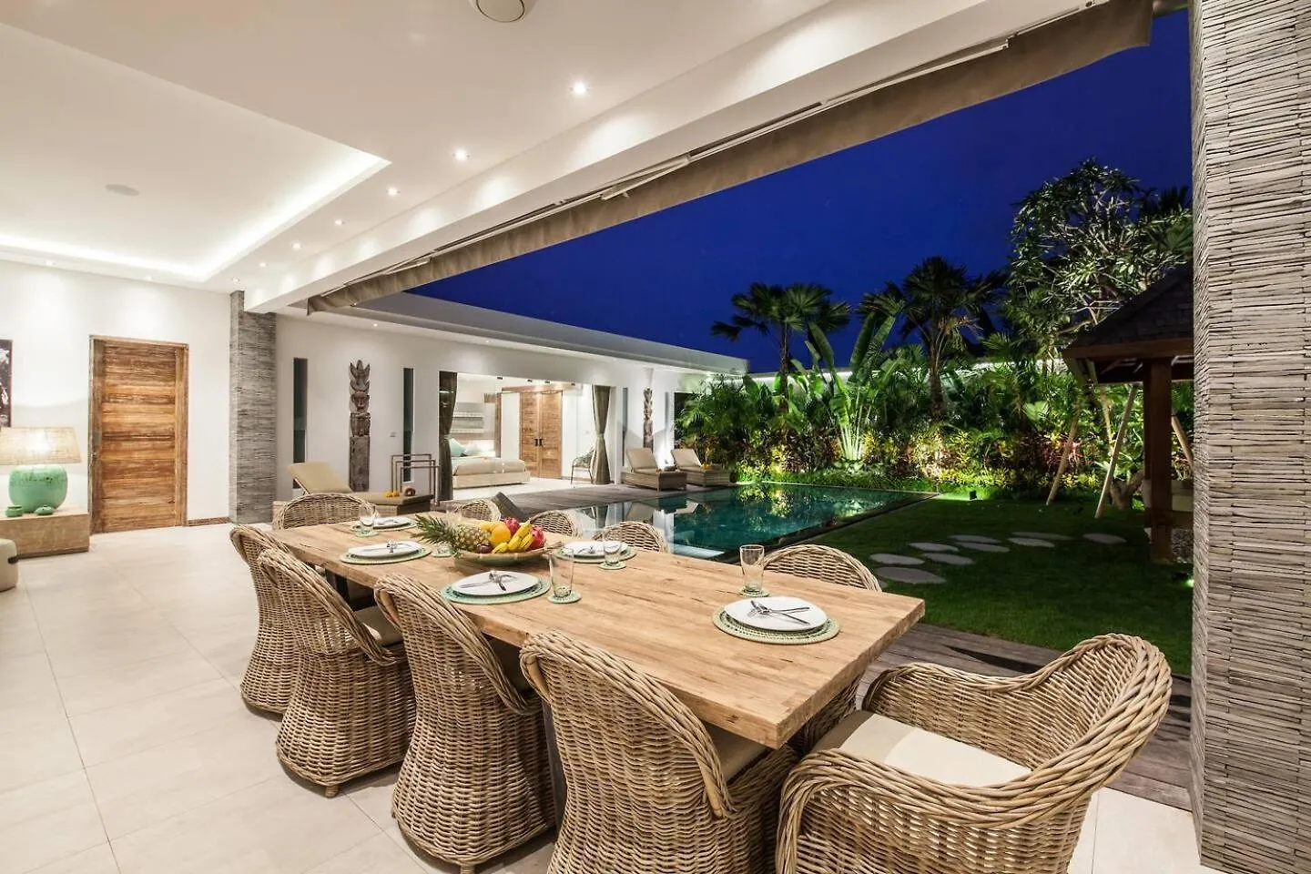 Luxurious 2 Bd Villa In Seminyak