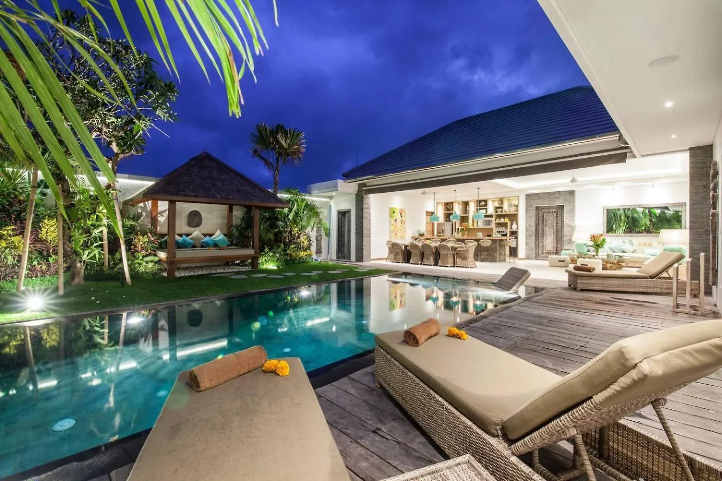 Luxurious 2 Bd Villa In Seminyak 0*, Seminyak (Bali) Indonesia