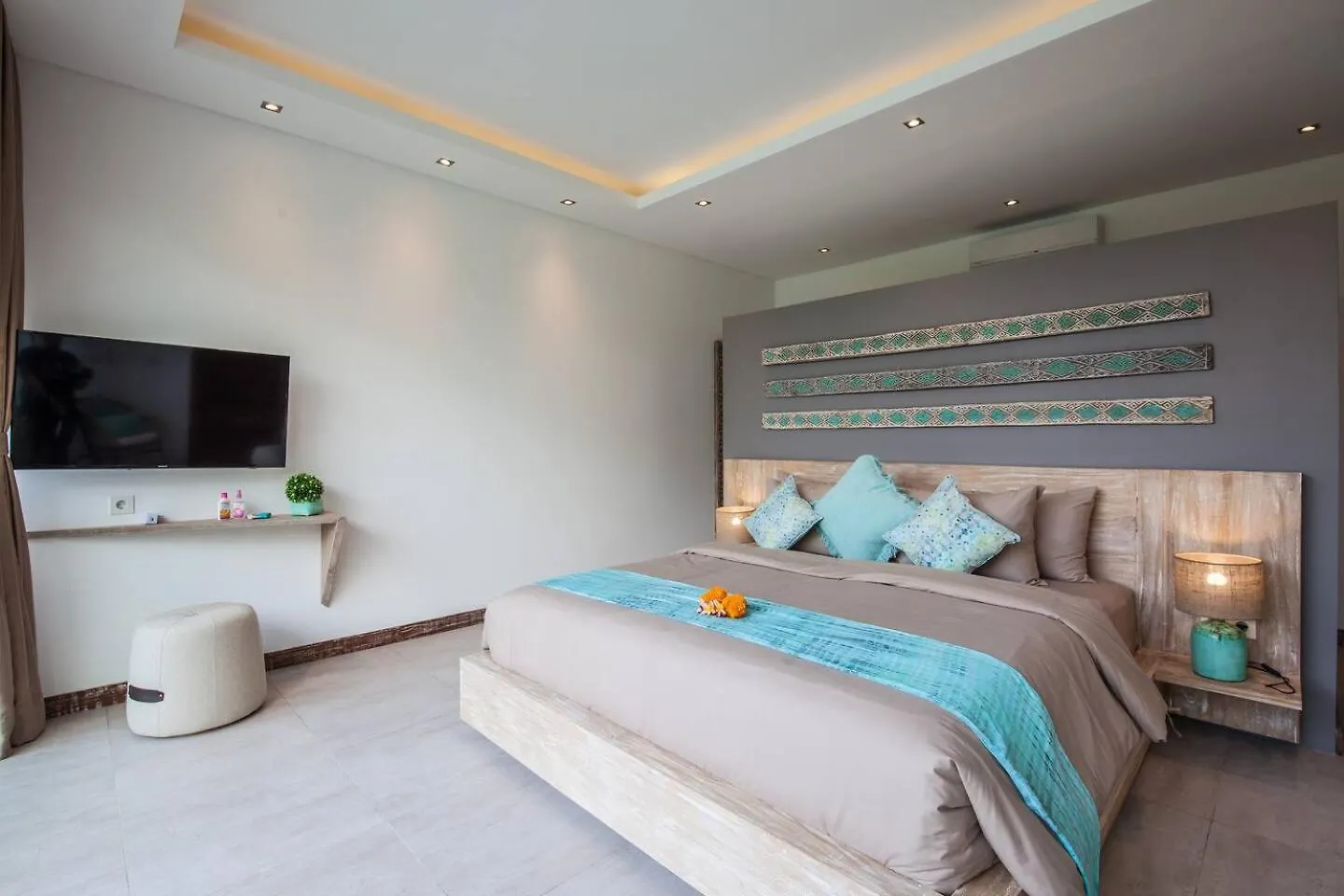 Luxurious 2 Bd Villa In Seminyak Indonesia